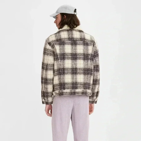 Levi's® Premium VINTAGE RELAXED FIT SHERPA TRUCKER JACKET - Picture 3 of 11